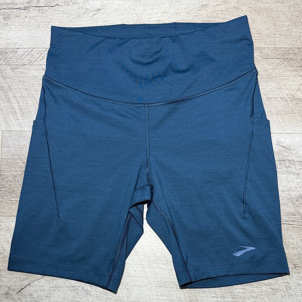 Brooks Women's Teal Bike Shorts size M